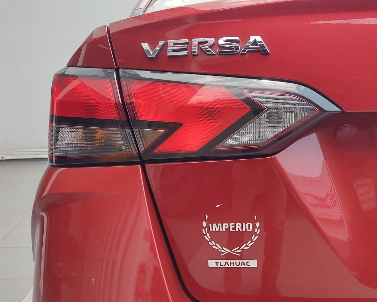 2021 Nissan VERSA 4 PTS ADVANCE CVT AAC VE F NIEBLA RA-16